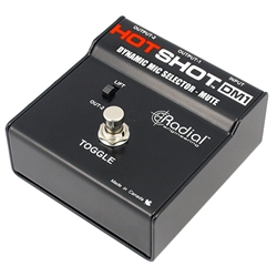 Radial HotShot DM1, Momentary footswitch toggles dynamic mic from PA to intercom
